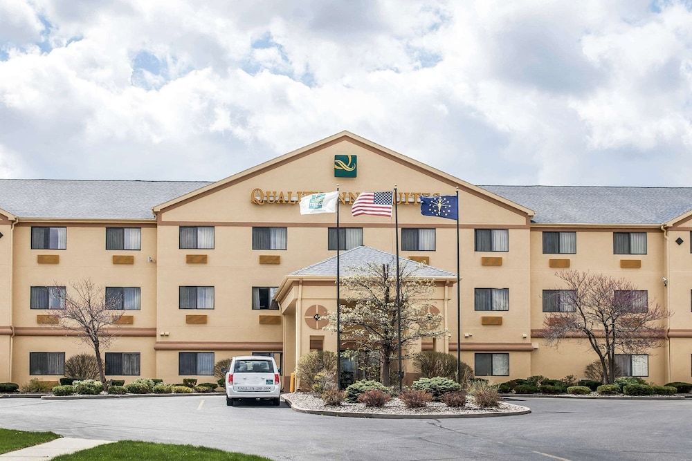 Quality Inn & Suites South Bend Airport 1