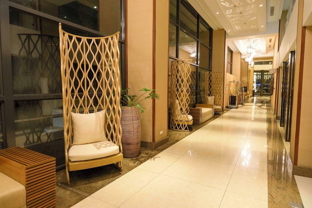 Best Western Plus The Ivywall Hotel - Palawan 2