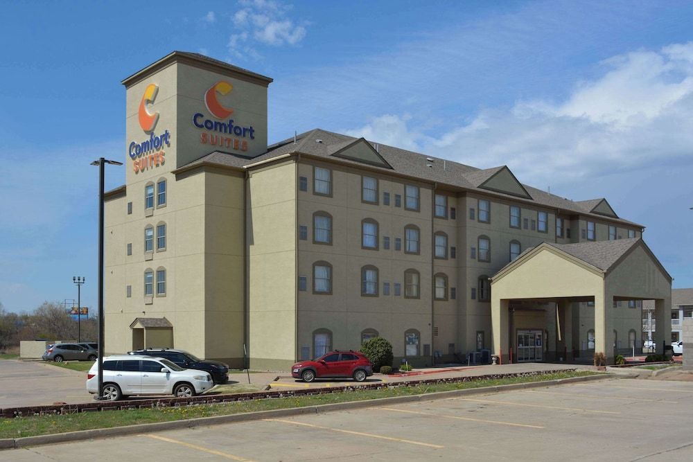 Comfort Suites Yukon - SW Oklahoma City 1