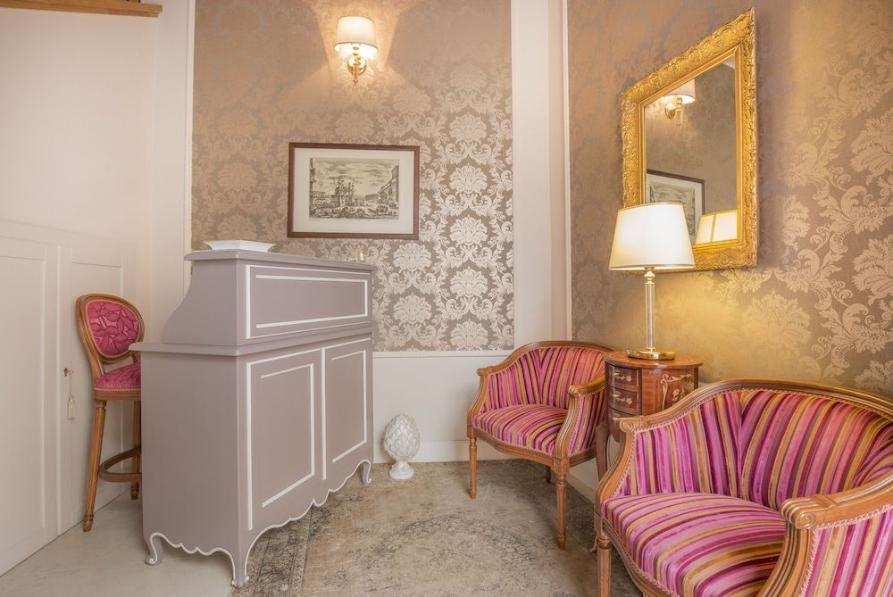 Lady Capulet Apartments 2