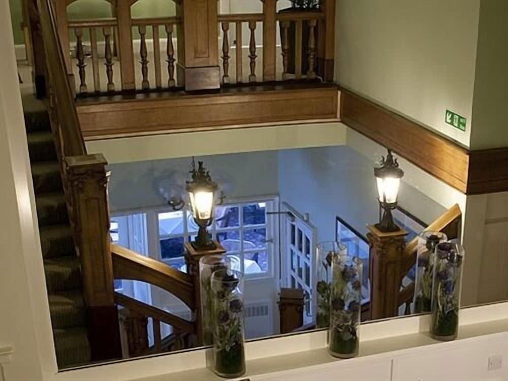 The Orchard Park Hotel 2