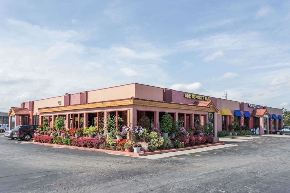 Days Inn by Wyndham West Allis/Milwaukee 1