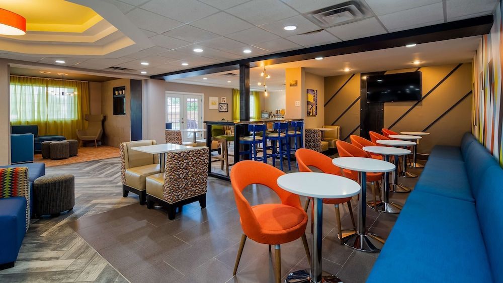 Best Western Plus Newport News 2