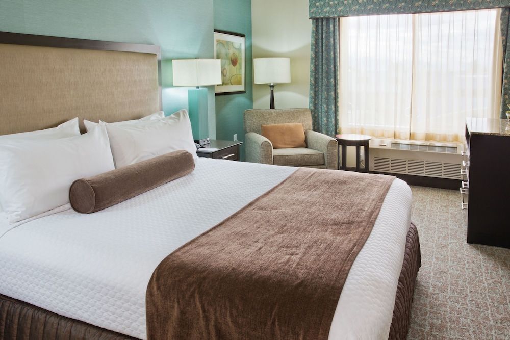 Crowne Plaza ANCHORAGE-MIDTOWN by IHG 2