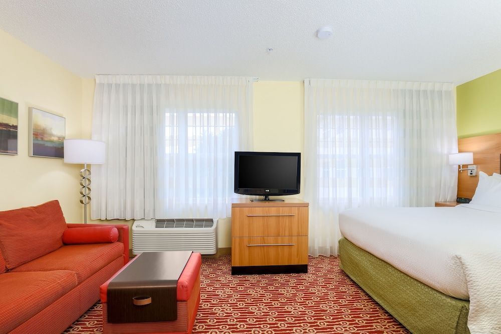 Sonesta Simply Suites Houston Brookhollow 2