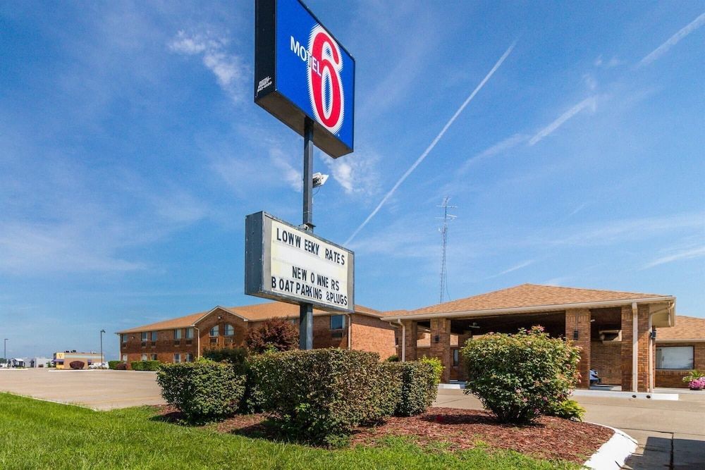 Motel 6-Marion, IL 1
