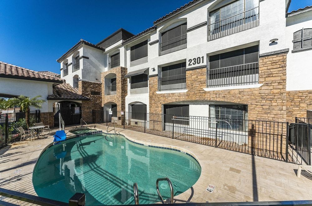 Metro Tempe Extended Stay - 2 Kings 1