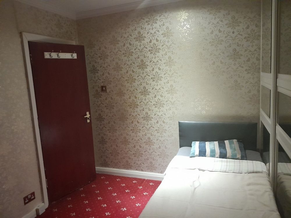 Lovely 1-bed Studio in London 2