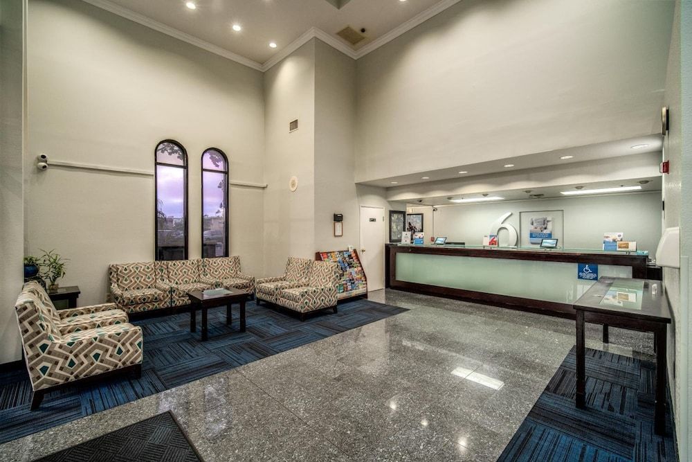 Studio 6 Suites Lawndale, CA South Bay 2