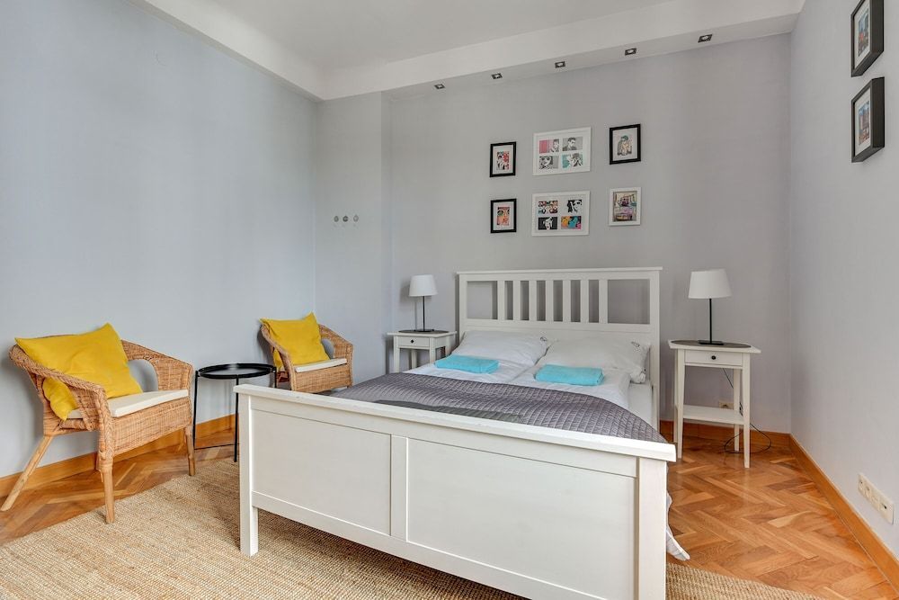 Grand Apartments - Brooklyn 2