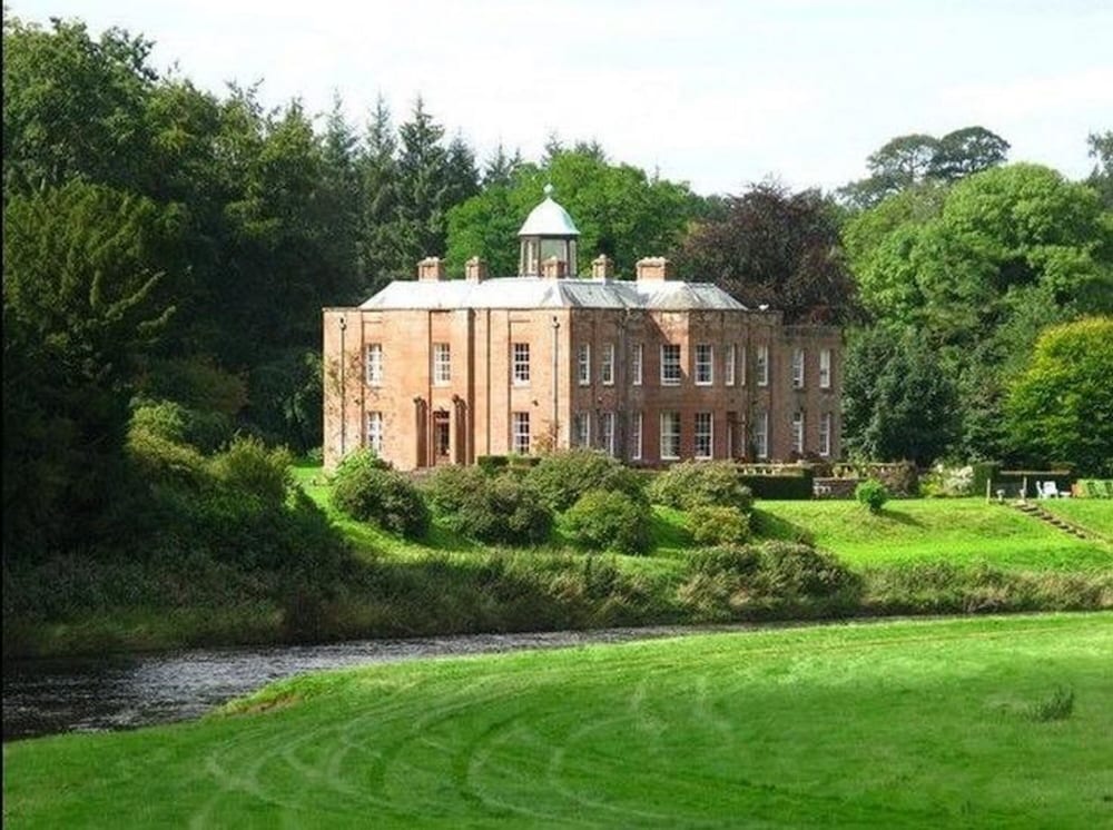 Warwick Hall 1