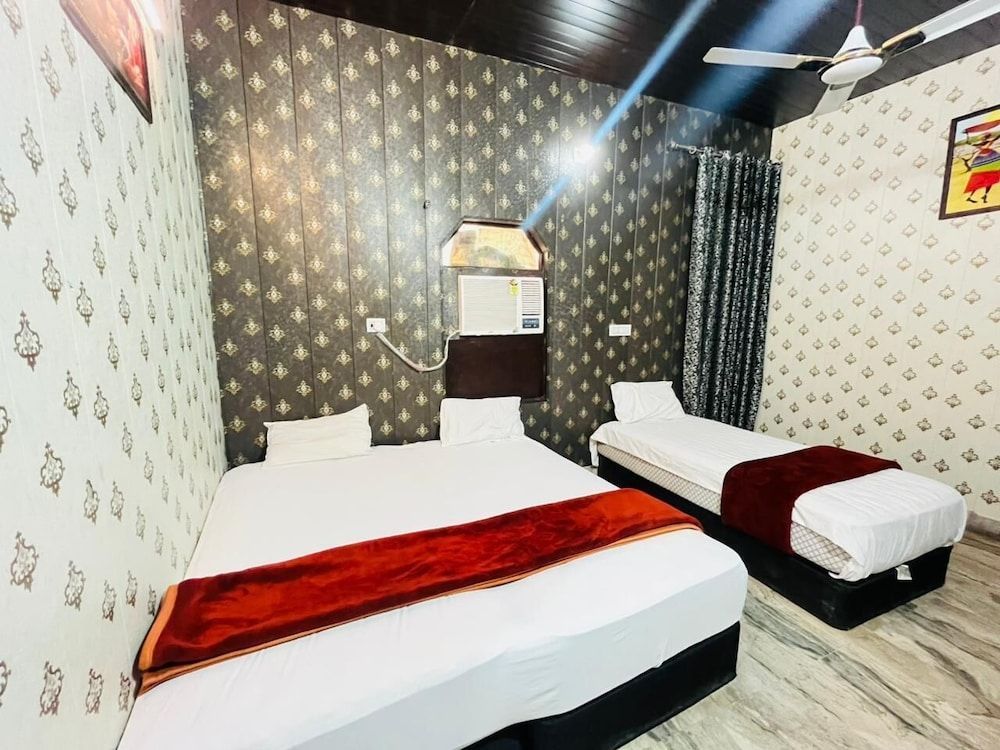 Roomshala Hotel Haveli 2