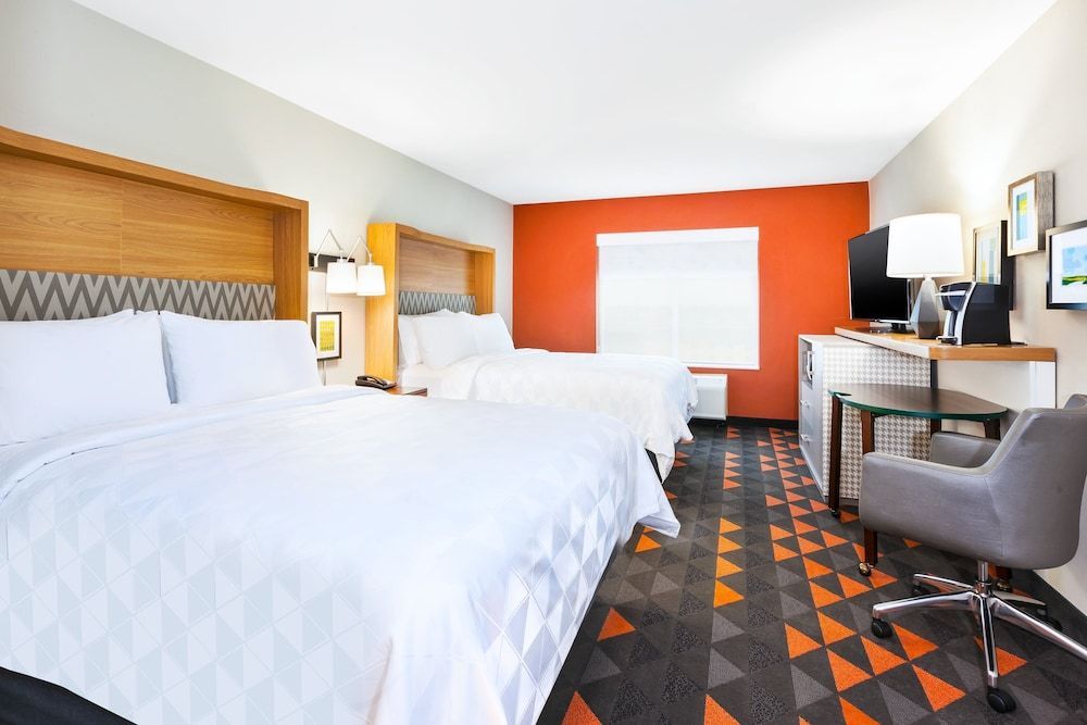 Holiday Inn & Suites TOLEDO SOUTHWEST - PERRYSBURG by IHG 2