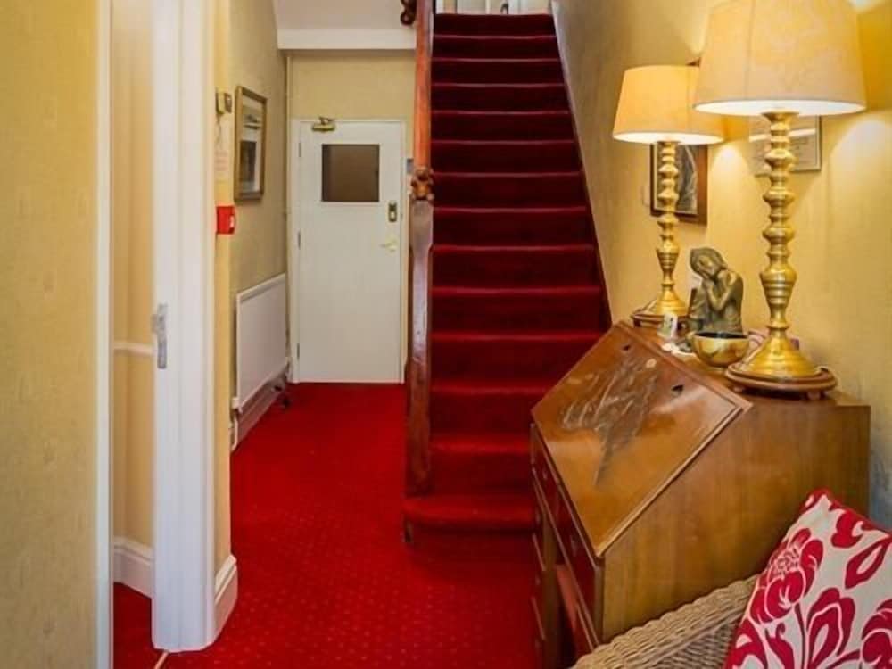 Ashgrove House 2