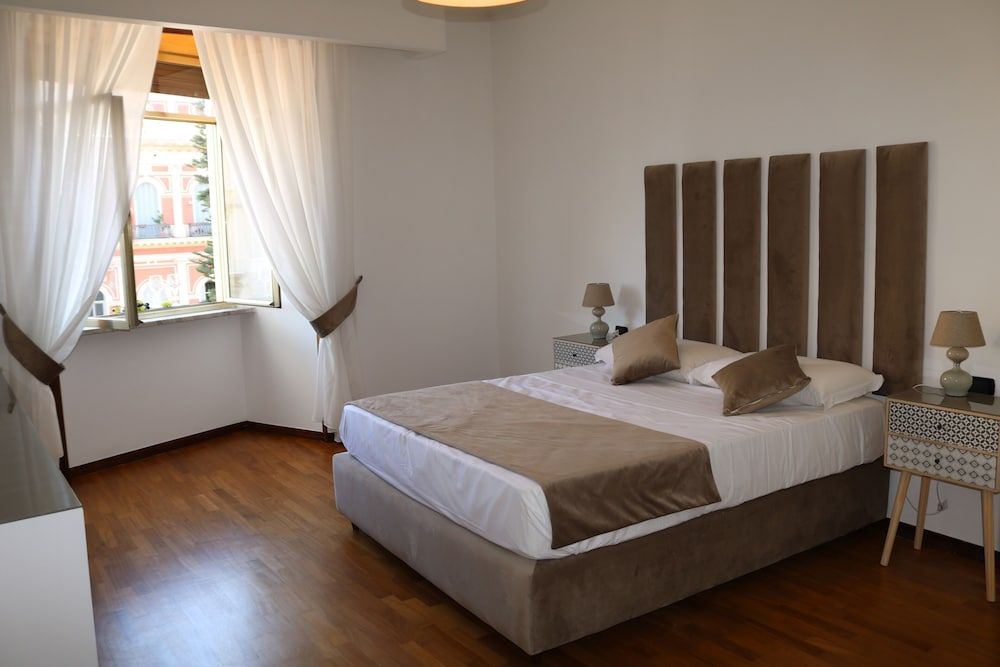 Neapolis City Life 2