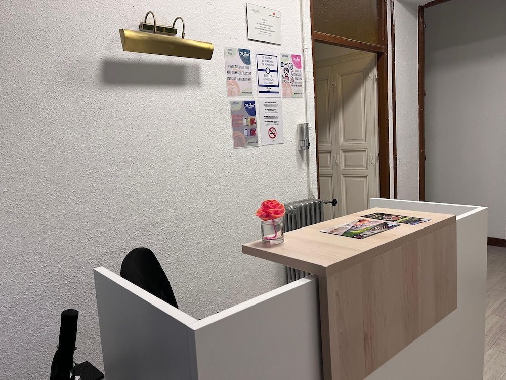 Hostal Alonso No Limit Madrid 2