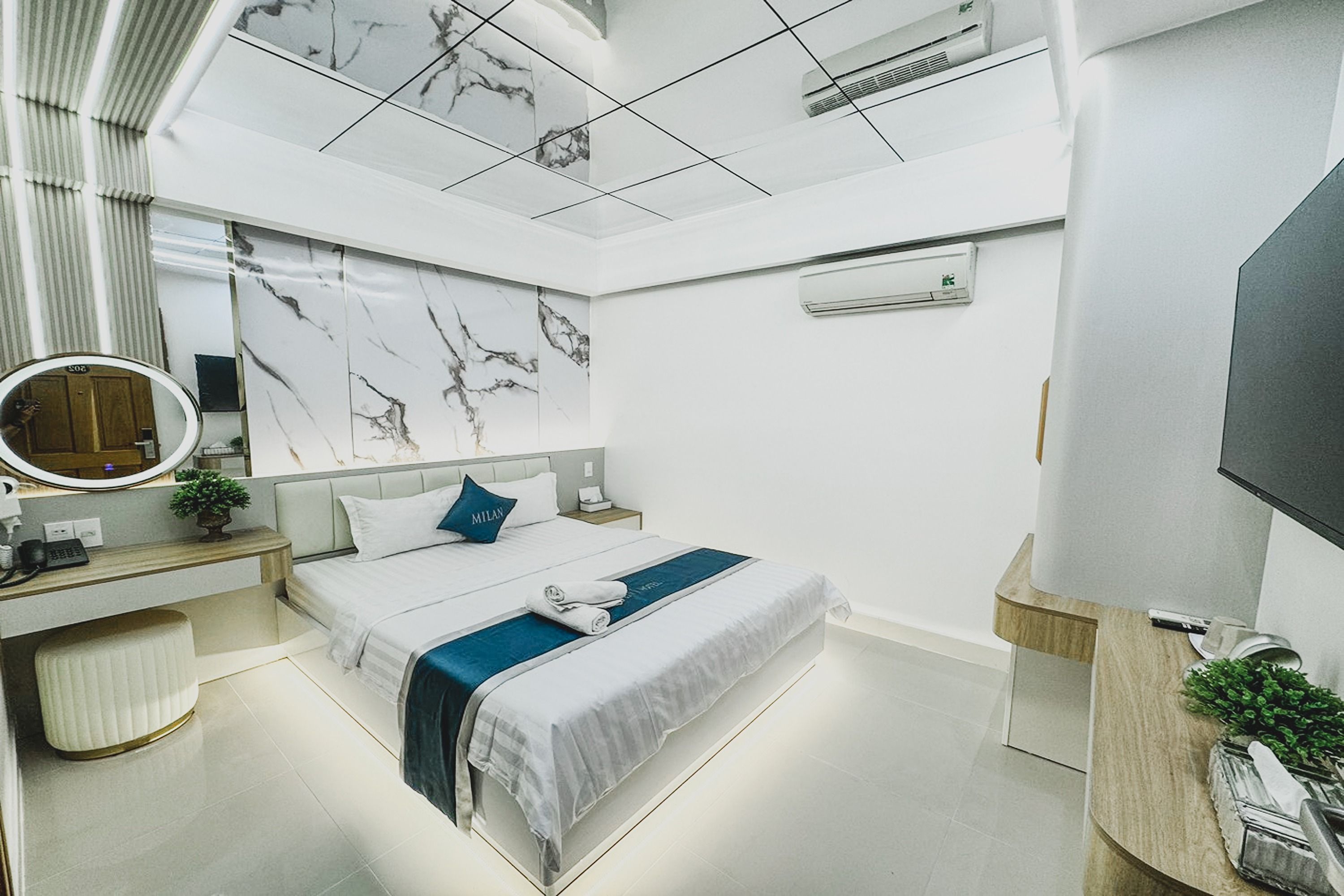 Ngoc San San Hotel By Zuzu 2