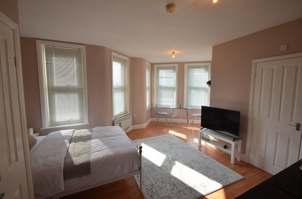 Studio in the Heart of Walthamstow Village 1