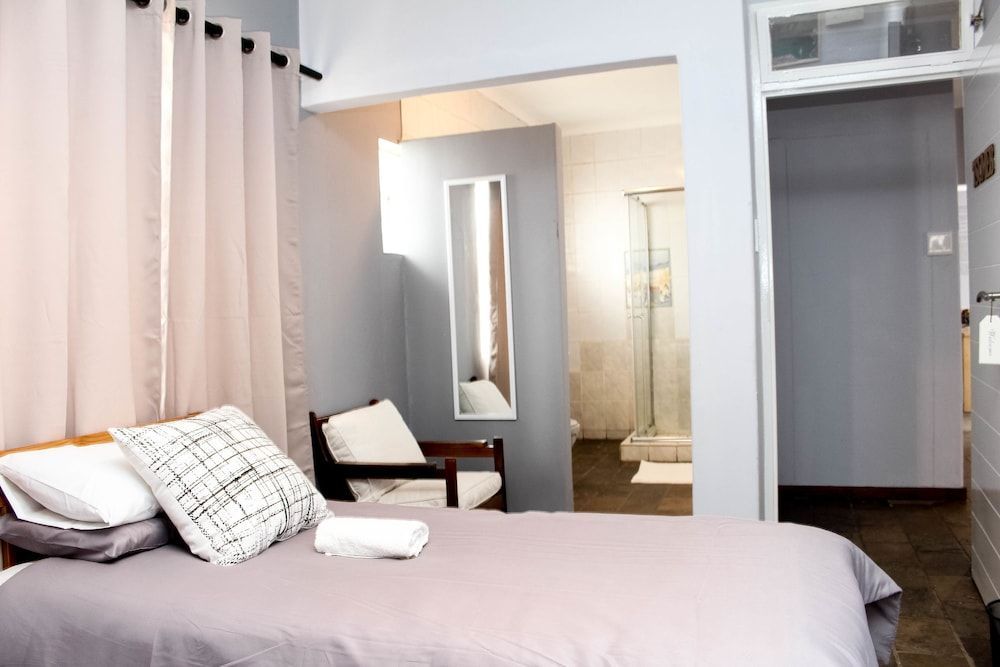 Kate's Nest Guesthouse & Backpackers 2