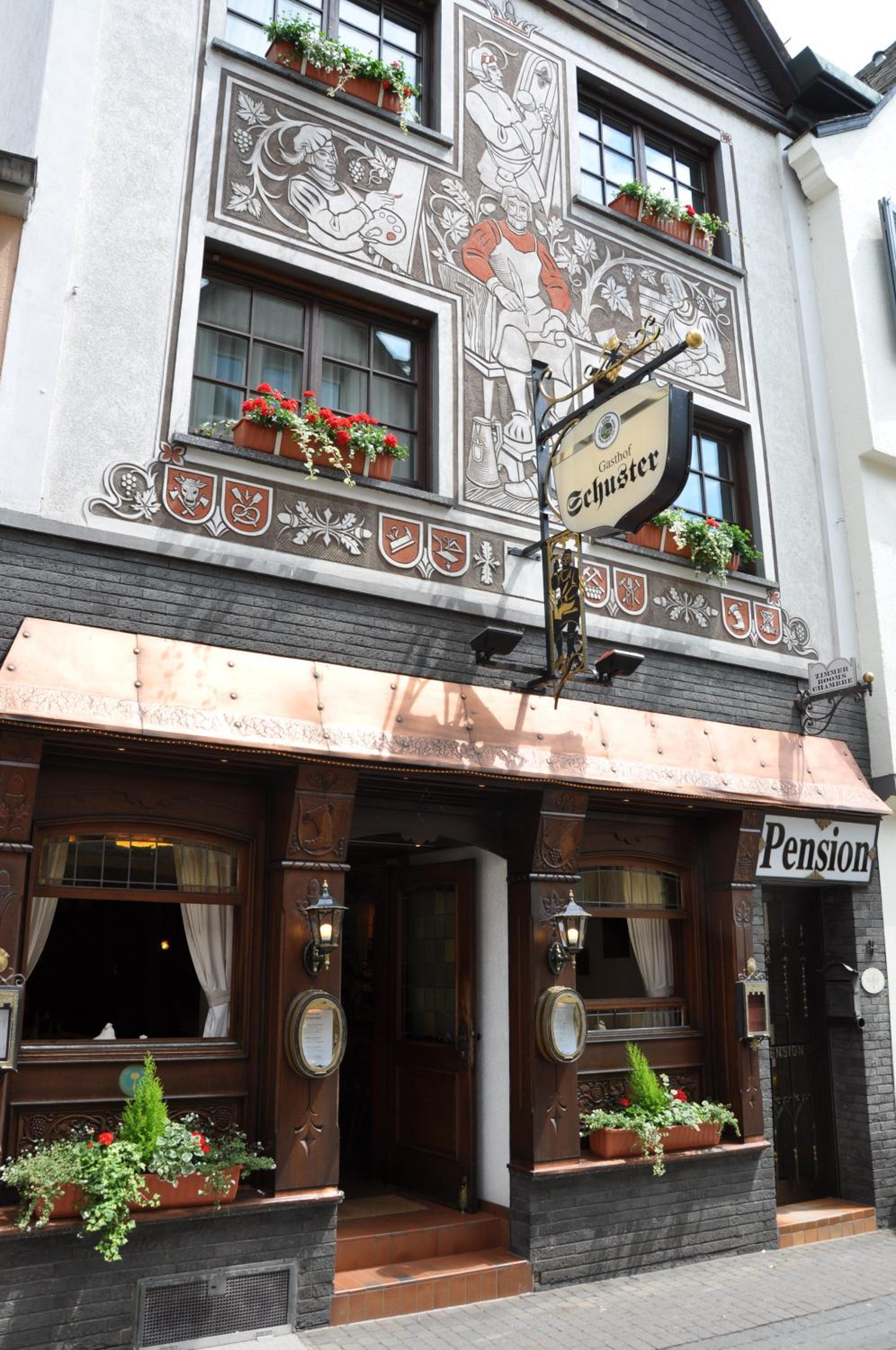 Hotel Gasthof Schuster und Gästehaus 1