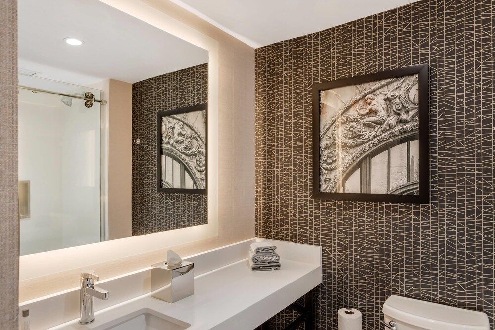 Cambria Hotel New York Times Square 2