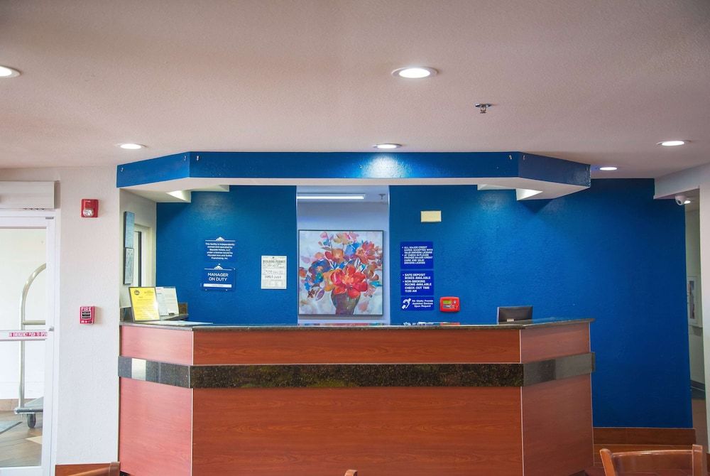 Microtel Inn & Suites by Wyndham Daphne 2