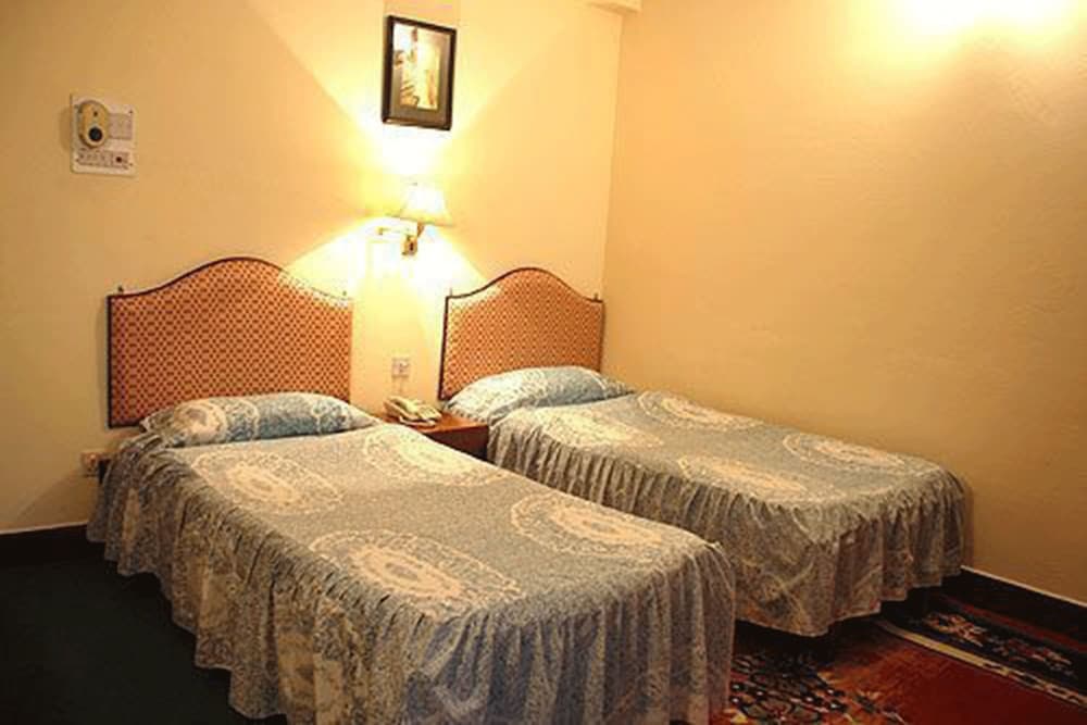 Fairmount Hotel 1