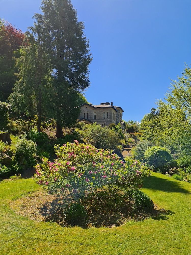Mansfield House Hotel 1