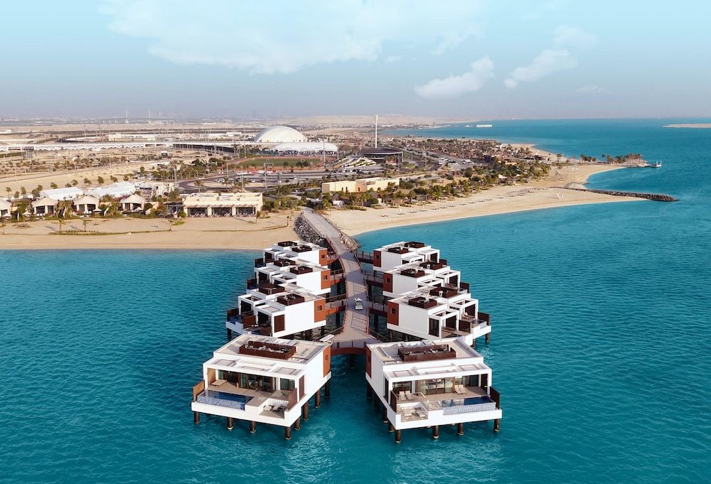 Bab Al Nojoum Hudayriyat Villas 1