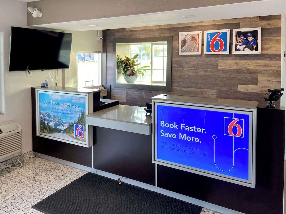 Motel 6-Delano, CA 2