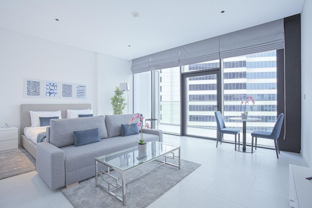 Maison Privee - Luxury, Spacious, Modern Near Burj Khalifa and Dubai Canal 2