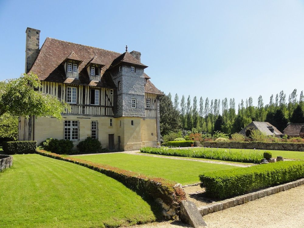 Les Manoirs des Portes de Deauville - Small Luxury Hotel Of The World 1