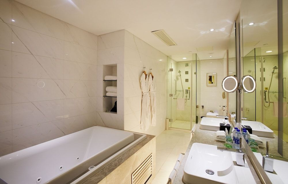 Holiday Inn Taicang City Centre by IHG 2