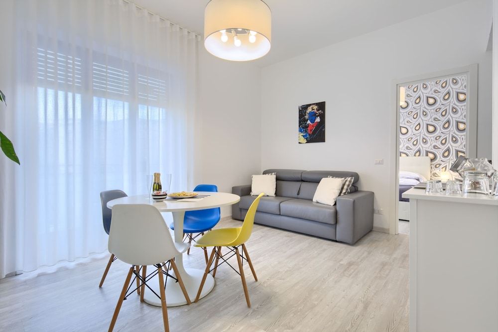 Flower Suites Sorrento 1