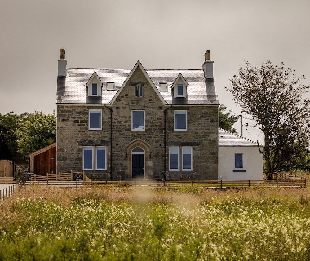 House Of Juniper - The Manse 1