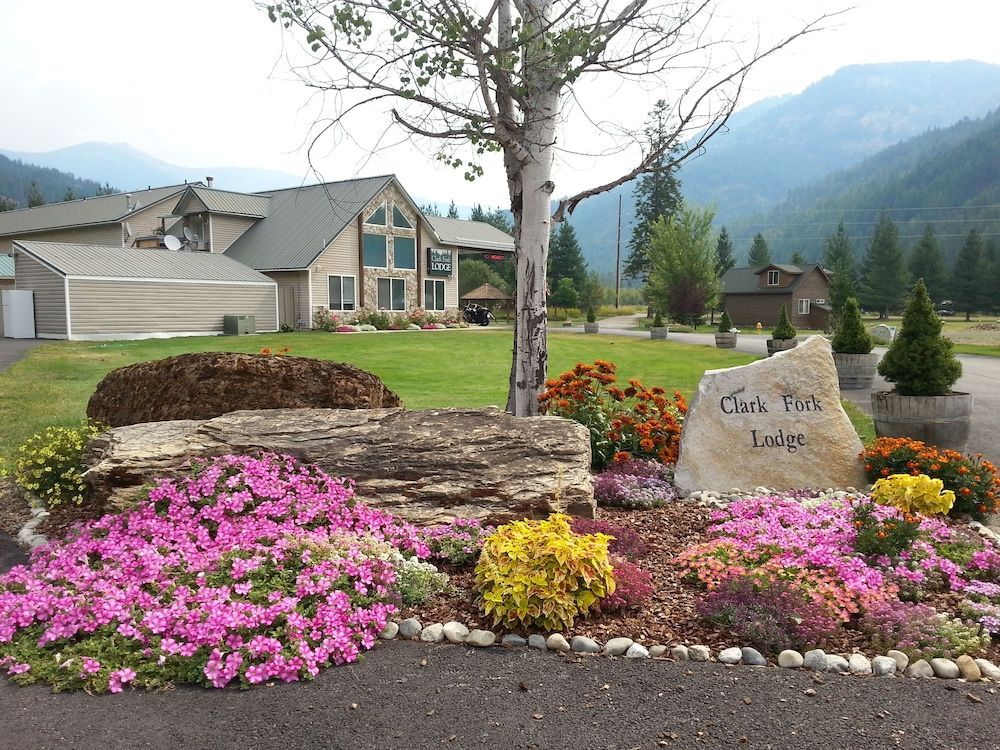 Clark Fork Lodge 1