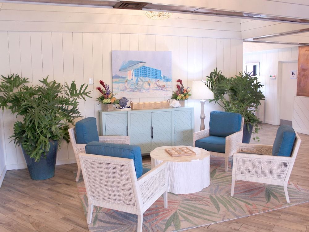 Crystal Coast Oceanfront Hotel 2