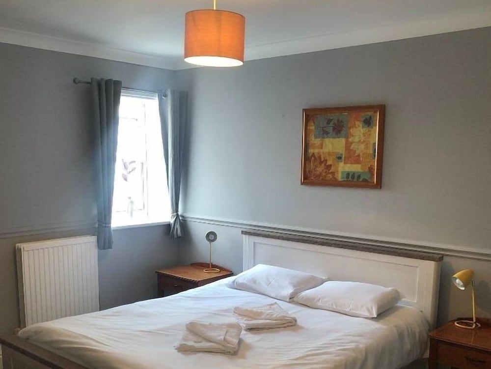 The Crown Hotel 1