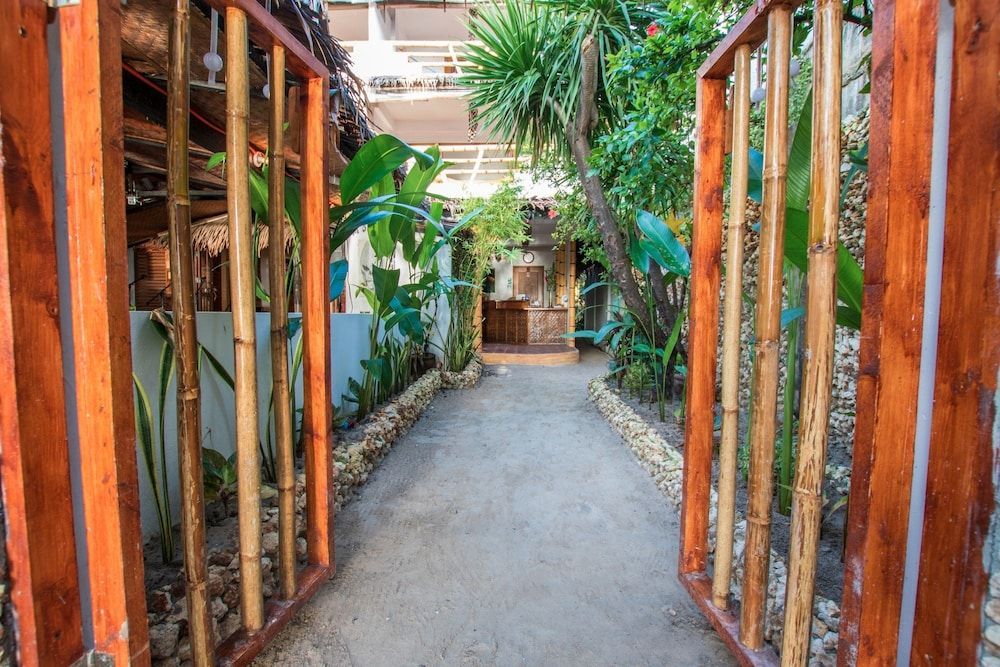 Bamboo Bungalow Resthouse 2