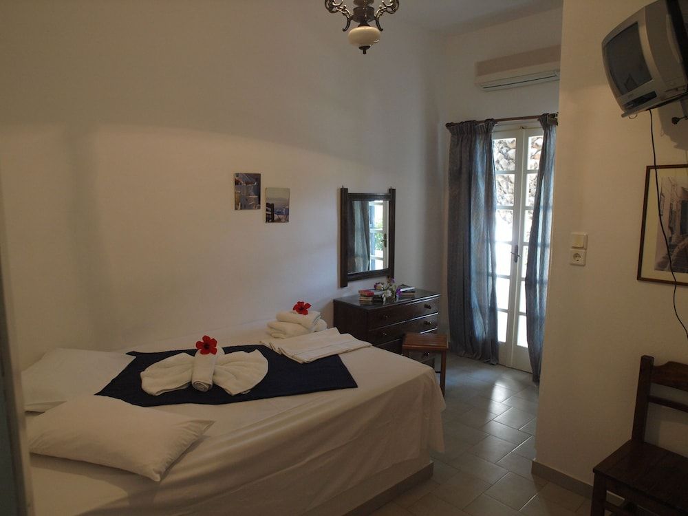Eden Ios Rooms 2
