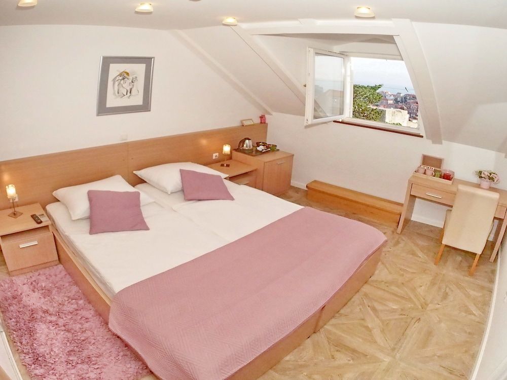 Apartment & Rooms Ivušić 2