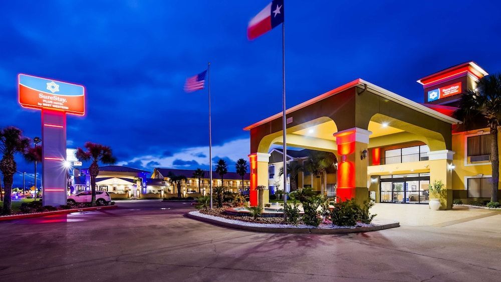 SureStay Plus Hotel by Best Western Alvin 1