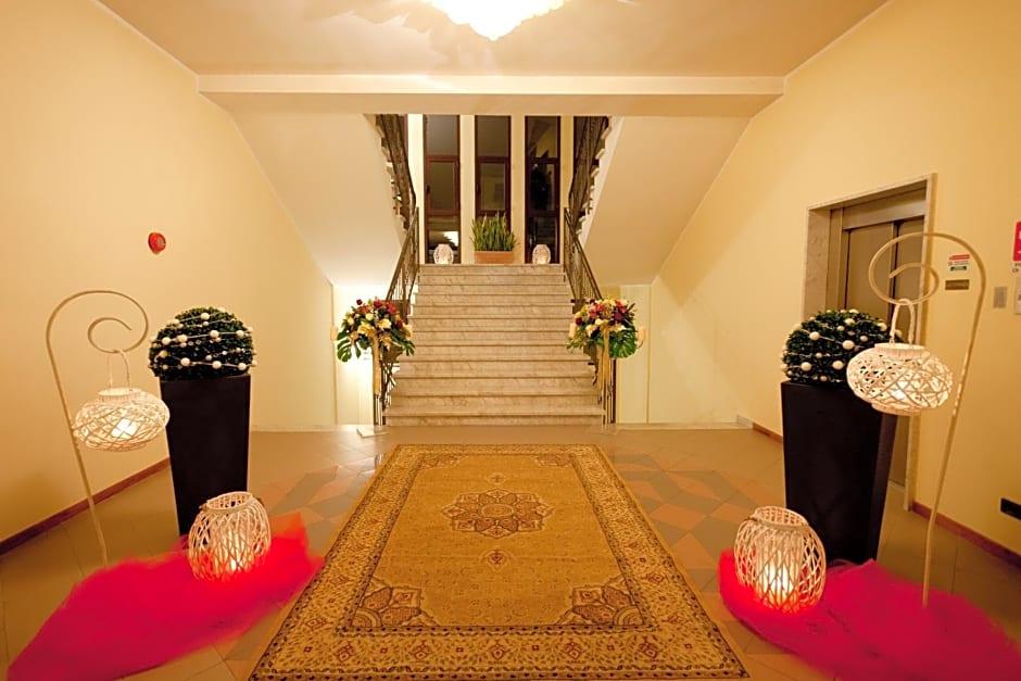 Demy Hotel 1