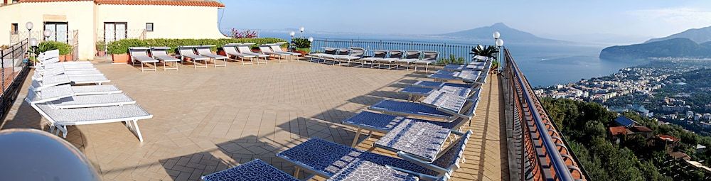 Hotel La Vue d'Or 1