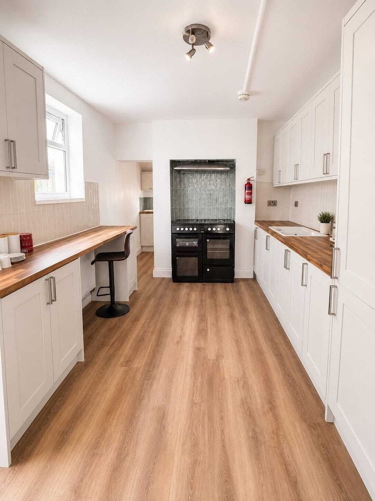 Cardiff Inner City Centre Guesthouse 1