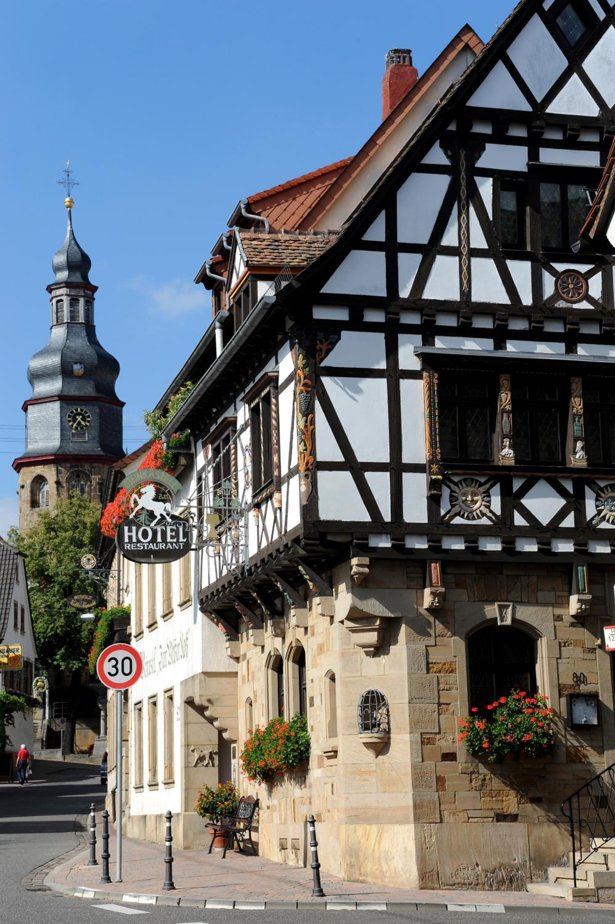 Weinkastell Zum Weissen Ross 1