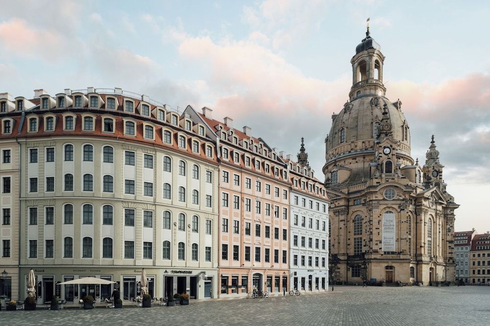 The Cloud One Dresden-Frauenkirche 1