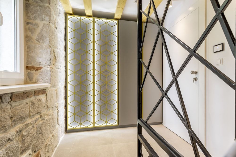 Miara Luxury Rooms 2