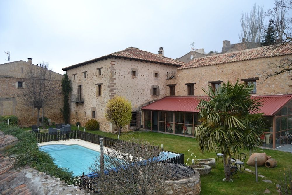 Antiguo Palacio De Atienza 1