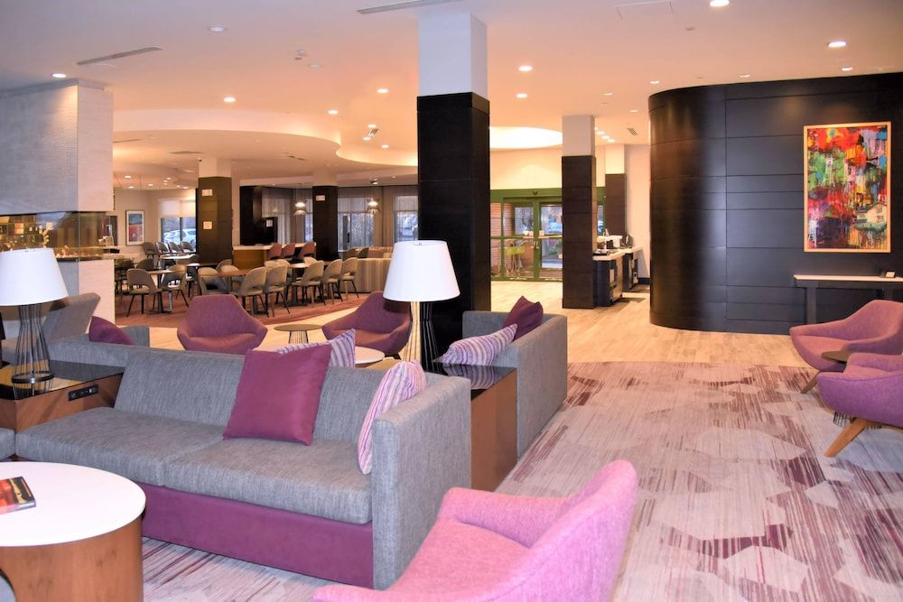 Courtyard by Marriott Boston Waltham 2